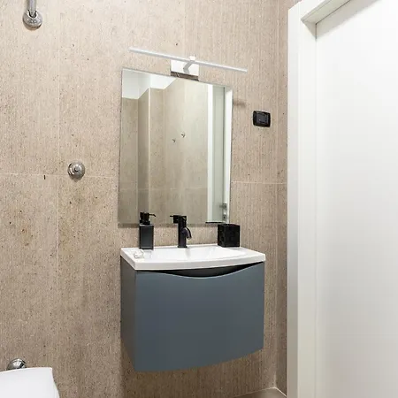 Гостьовий будинок Fourooms - Principe Amedeo 3*